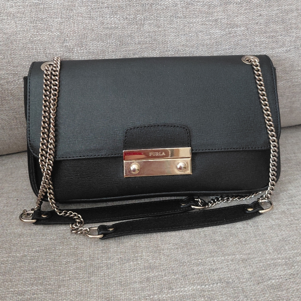 Furla  Julia Black Leather Shoulders Bag